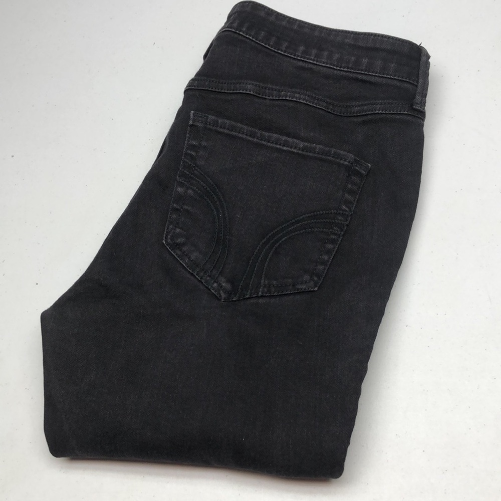 FACTORY DISTRESS HOLLISTER BLACK HIGH-RISE SKINNY JEANS 11/30x26 ⭐️